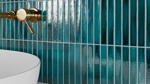 Badezimmer mit Fliesen von AMADIS, Serie Short Sticks 2 x 15 cm