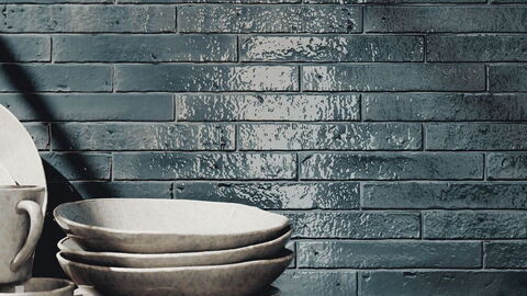 Wandfliesen der Serie Amadis Brutalist