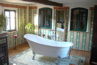 Badezimmer mit Zementfliesen - eine Wellnessoase zum Verweilen