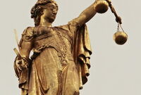 Justicia mit verbundenen Augen. Casa:1