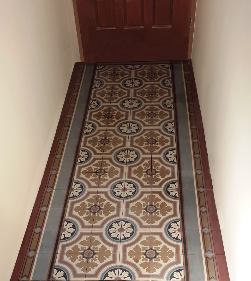 Rekonstruktion von Zementfliesen nach Kundenwunsch